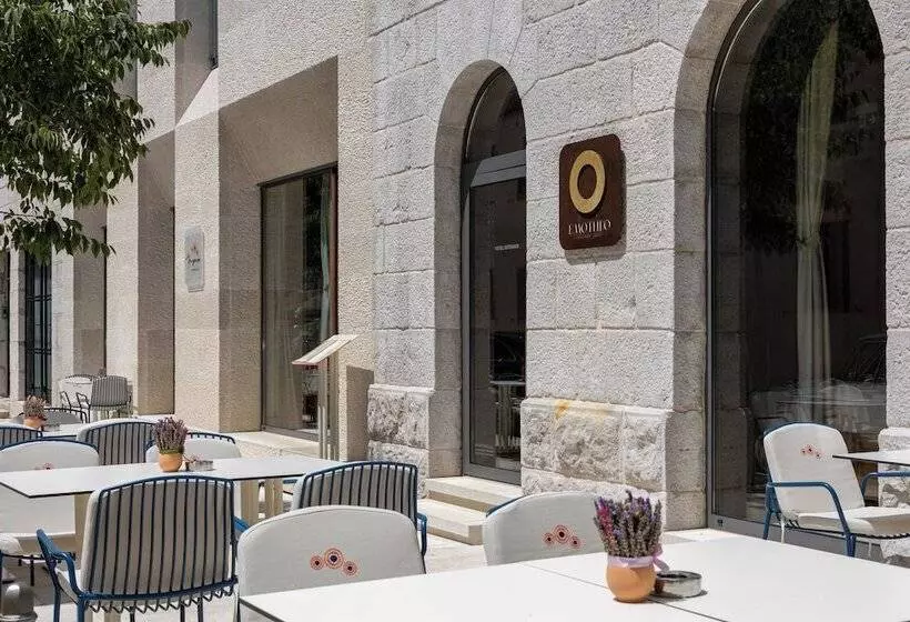 Hotelli Emotheo Heritage