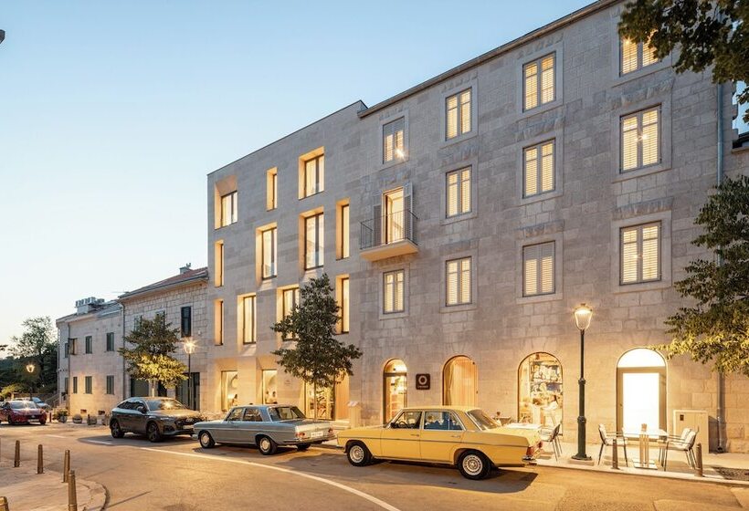 Отель Emotheo Heritage