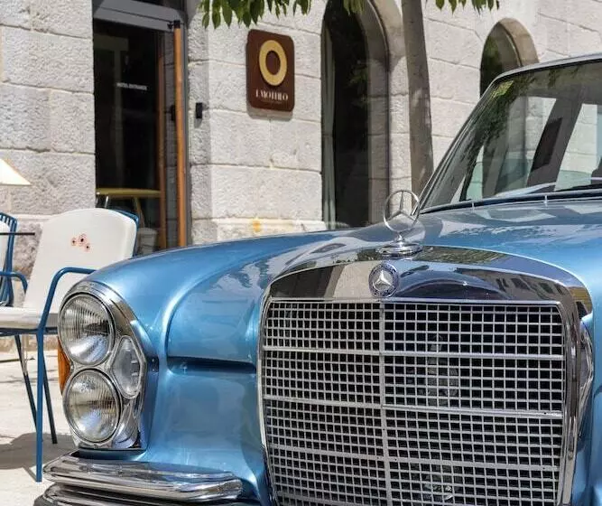 Hotelli Emotheo Heritage