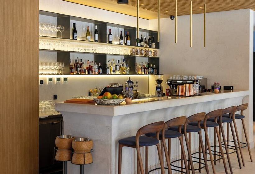 Отель Emotheo Heritage