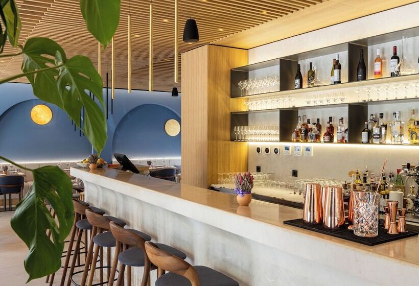 Отель Emotheo Heritage