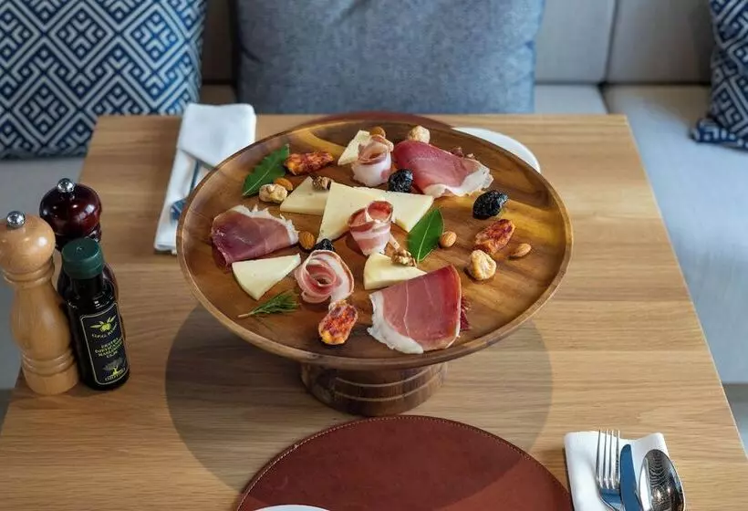 Hotelli Emotheo Heritage