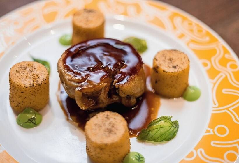 Отель Emotheo Heritage