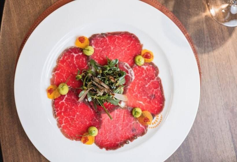 Отель Emotheo Heritage