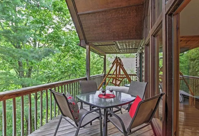 Idyllic Cabin W/ Hot Tub < 2 Mi To Dollywood!