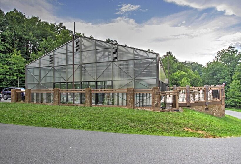 Idyllic Cabin W/ Hot Tub < 2 Mi To Dollywood!