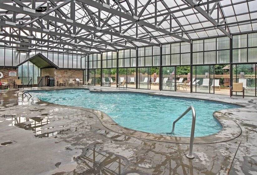 Idyllic Cabin W/ Hot Tub < 2 Mi To Dollywood!