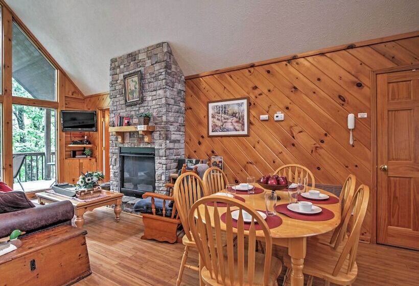 Idyllic Cabin W/ Hot Tub < 2 Mi To Dollywood!