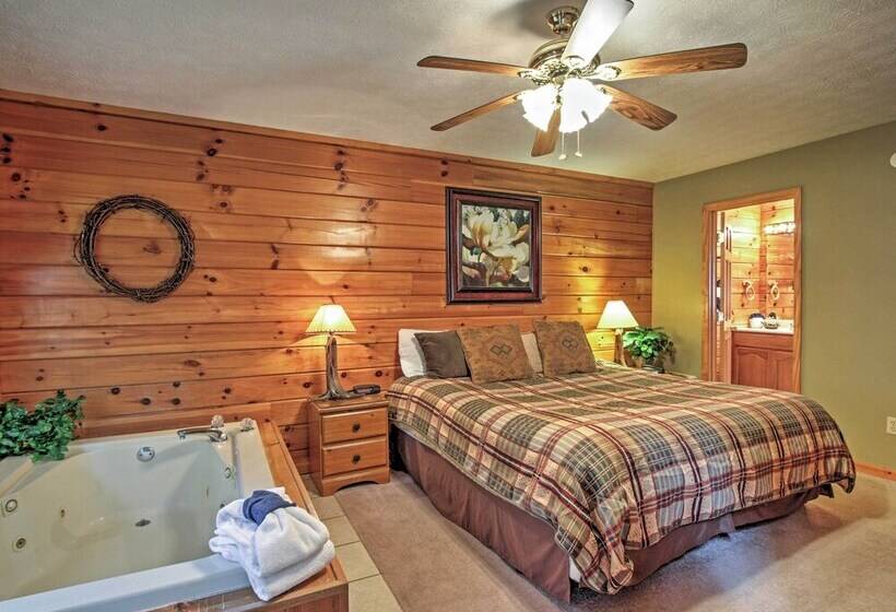 Idyllic Cabin W/ Hot Tub < 2 Mi To Dollywood!