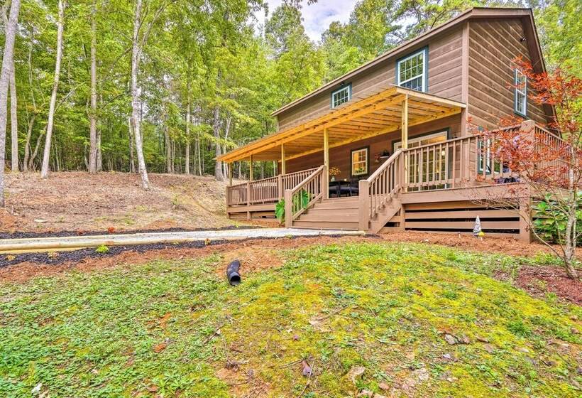 Warne Retreat W/ Hot Tub & Fire Pit!