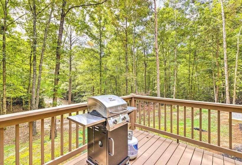 Warne Retreat W/ Hot Tub & Fire Pit!