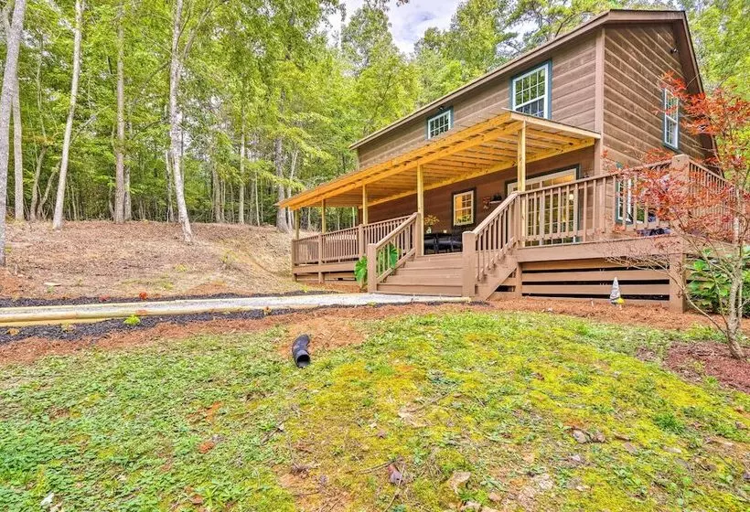 Warne Retreat W/ Hot Tub & Fire Pit!