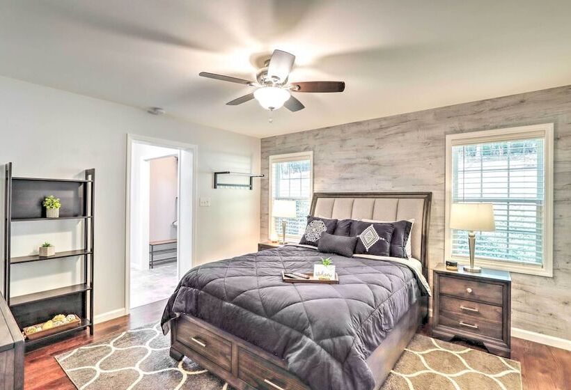 Warne Retreat W/ Hot Tub & Fire Pit!