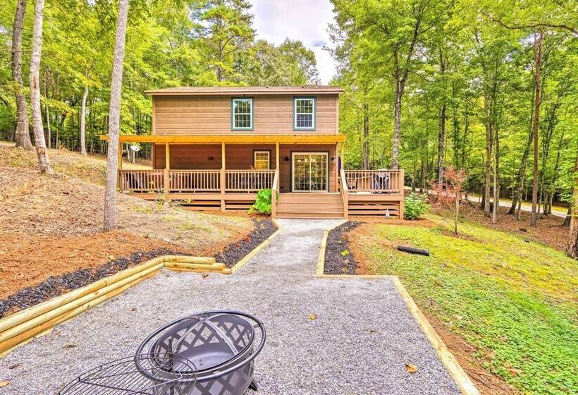 Warne Retreat W/ Hot Tub & Fire Pit!