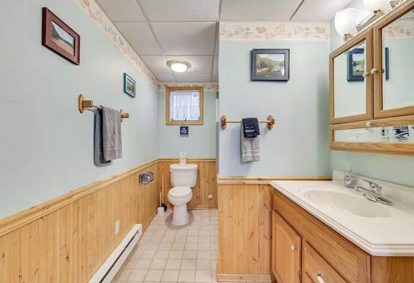 Swim, Hike & Unwind: Resort Cabin In Lake Ariel!