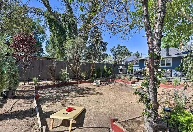 Midtown Reno Oasis W/ Private Hot Tub & Fire Pit
