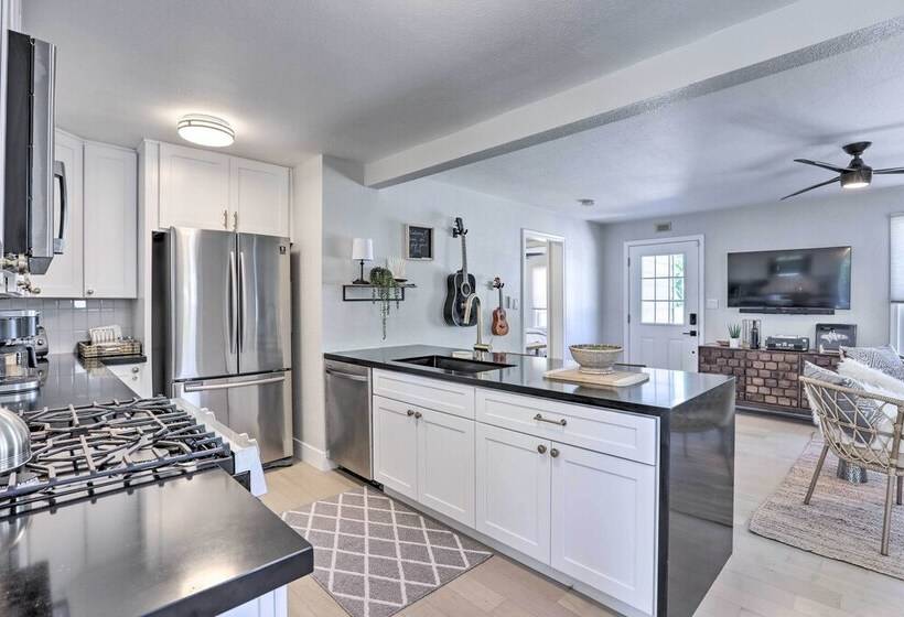 Midtown Reno Oasis W/ Private Hot Tub & Fire Pit