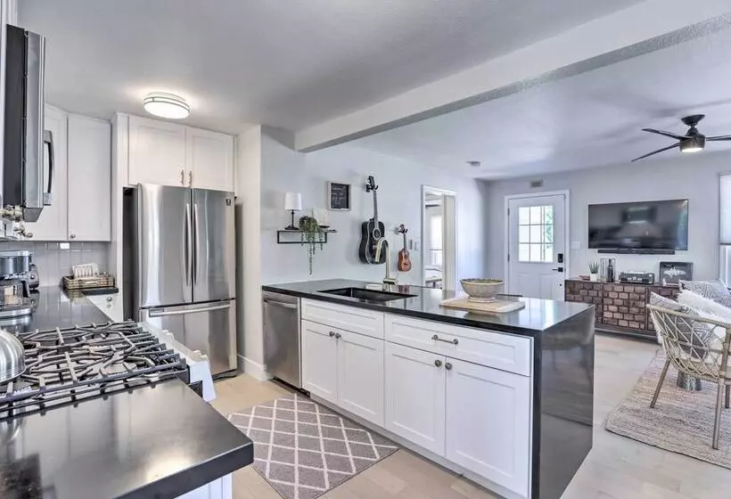 Midtown Reno Oasis W/ Private Hot Tub & Fire Pit