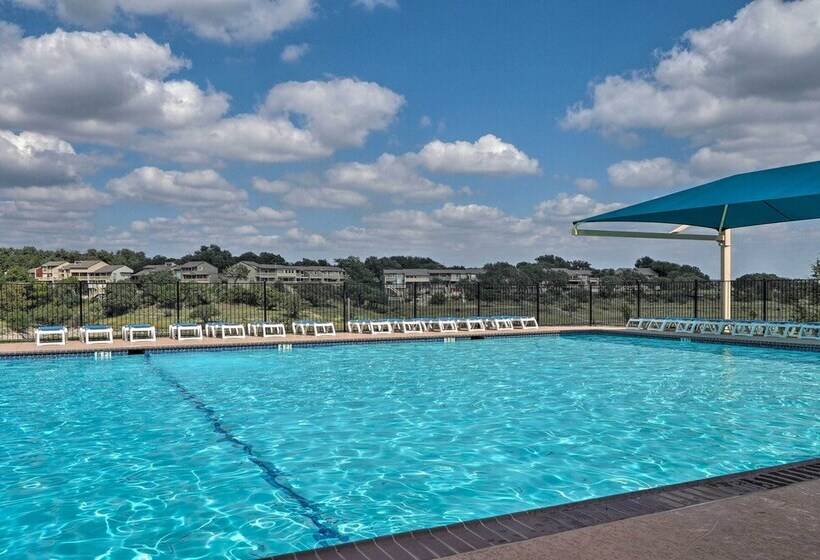 Modern Lake Travis Haven W/ Resort Amenities!