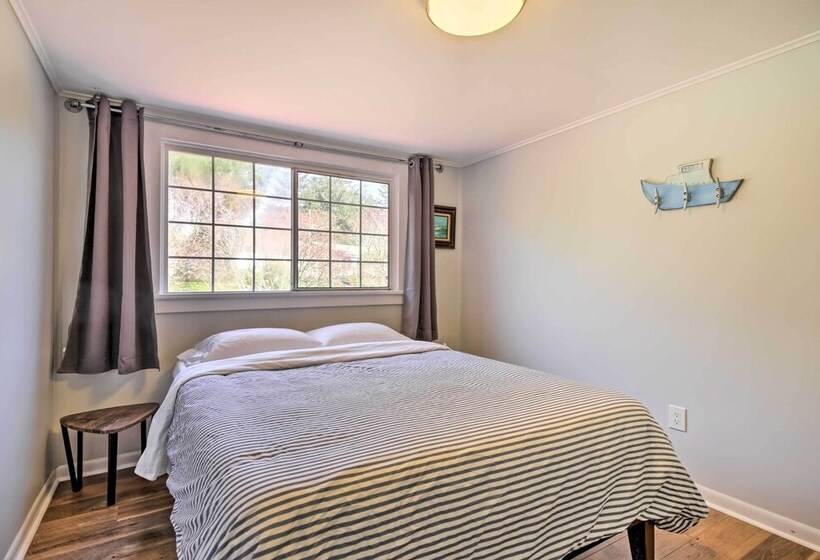 Salty Dog Cottage In Netarts W/ Deck