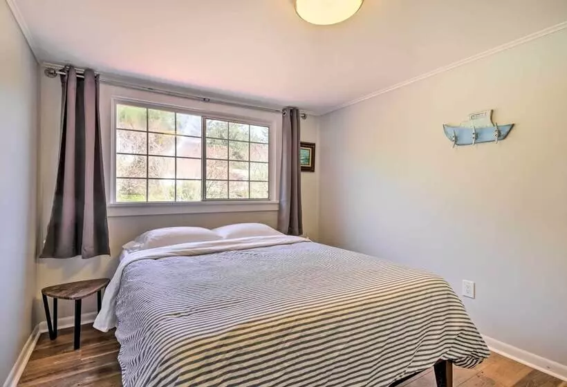 Salty Dog Cottage  In Netarts W/ Deck