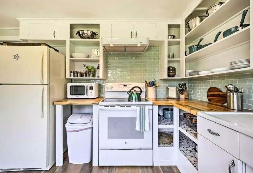 Salty Dog Cottage  In Netarts W/ Deck