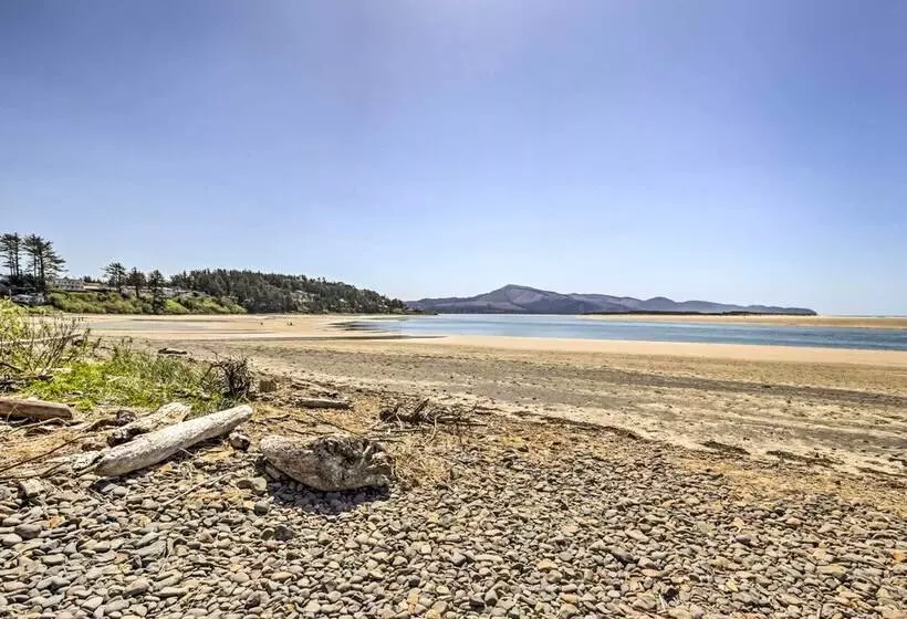 Salty Dog Cottage  In Netarts W/ Deck