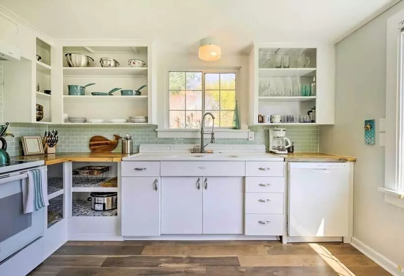 Salty Dog Cottage  In Netarts W/ Deck