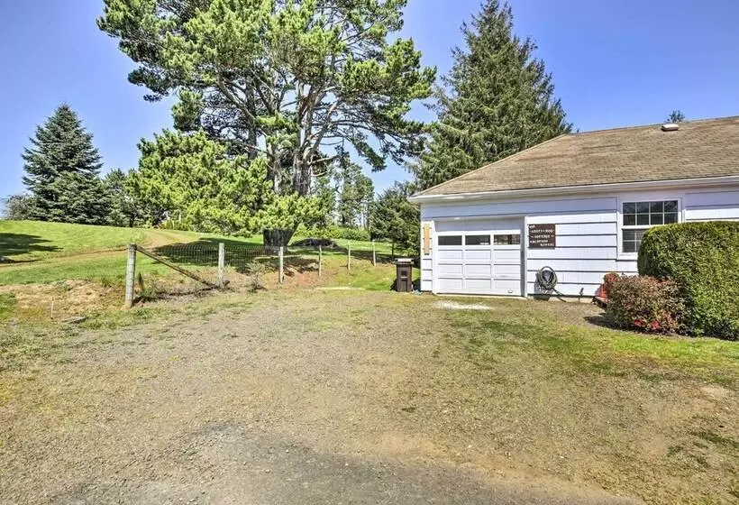Salty Dog Cottage  In Netarts W/ Deck