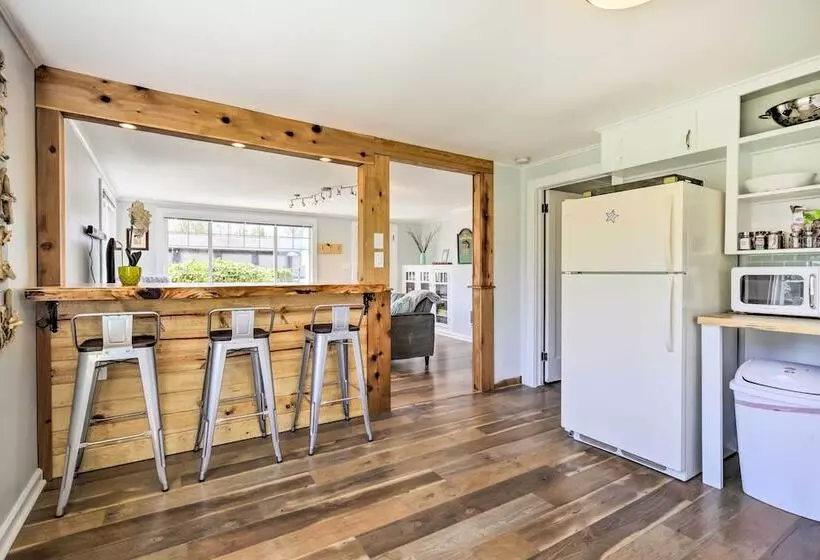 Salty Dog Cottage  In Netarts W/ Deck