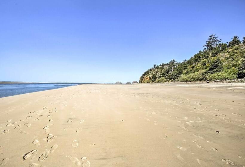 Salty Dog Cottage In Netarts W/ Deck