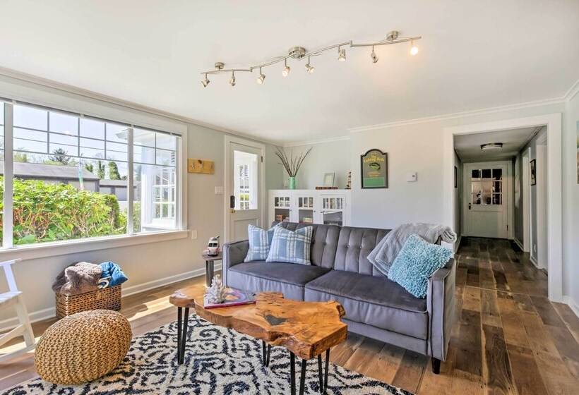 Salty Dog Cottage In Netarts W/ Deck