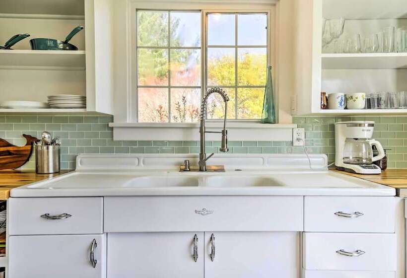 Salty Dog Cottage In Netarts W/ Deck