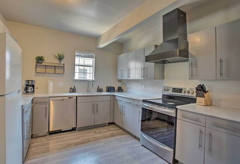 Pet Friendly Dallas Home: Close To Downtown!