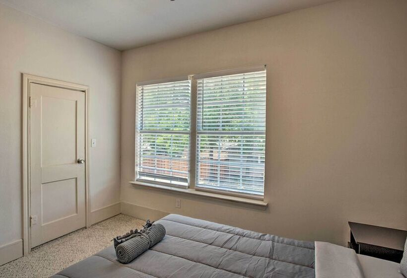 Pet Friendly Dallas Home: Close To Downtown!