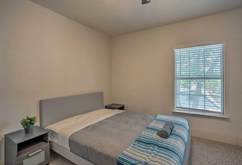 Pet Friendly Dallas Home: Close To Downtown!