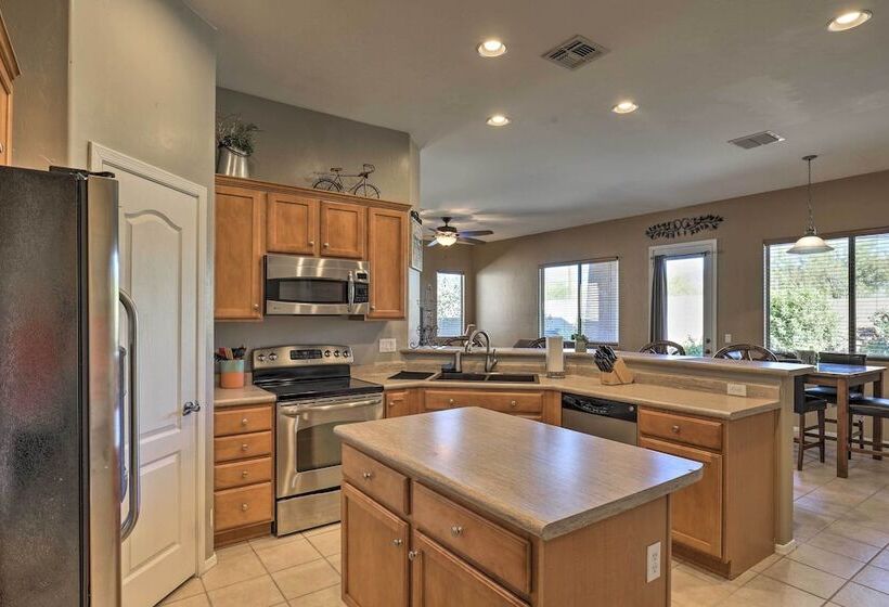 Pet Friendly Tucson Home W/ Patio & Mountain Views