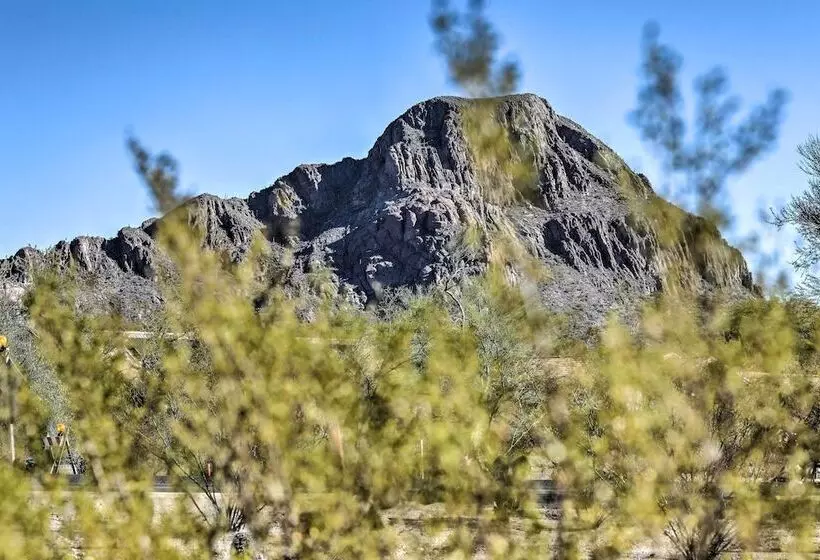 Pet Friendly Tucson Home W/ Patio & Mountain Views