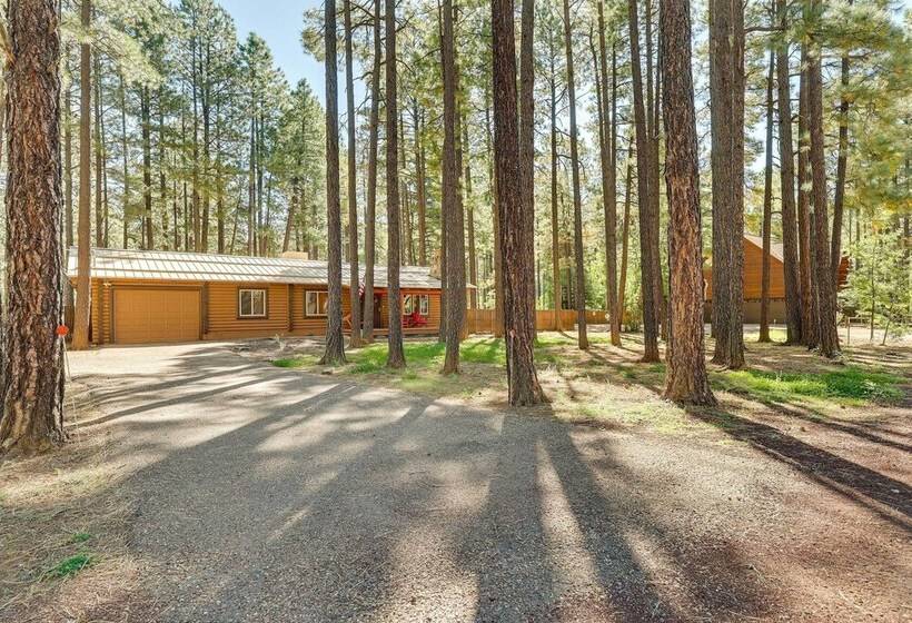 11 Mi To Rainbow Lake: Family Home W/ Large Yard