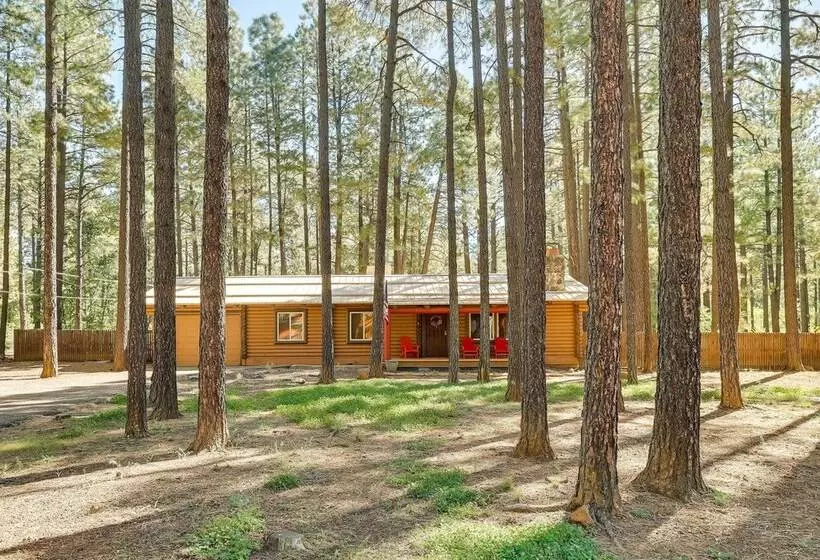 11 Mi To Rainbow Lake: Family Home W/ Large Yard