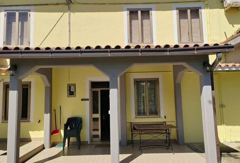 إقامة Casa Serenita, Arsita, Italy