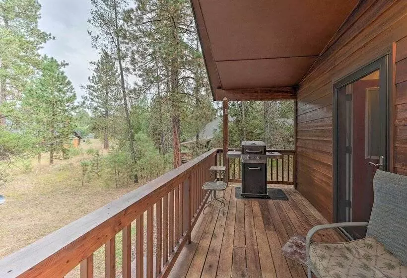 Rustic Mccall Cabin W/ Private Hot Tub & Deck!