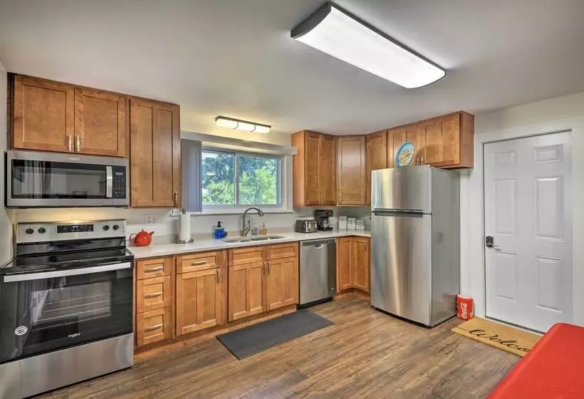 Montour Falls Home: 2 Mi To Seneca Lake & Wineries