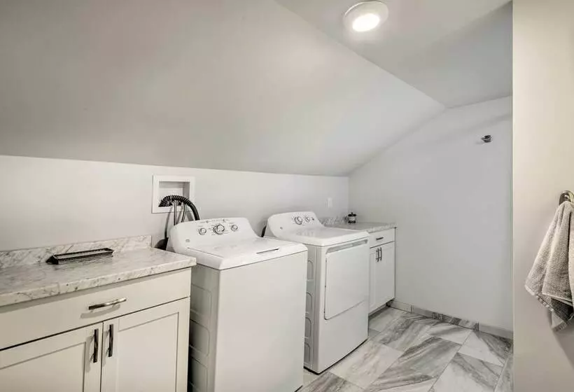 Montour Falls Home: 2 Mi To Seneca Lake & Wineries