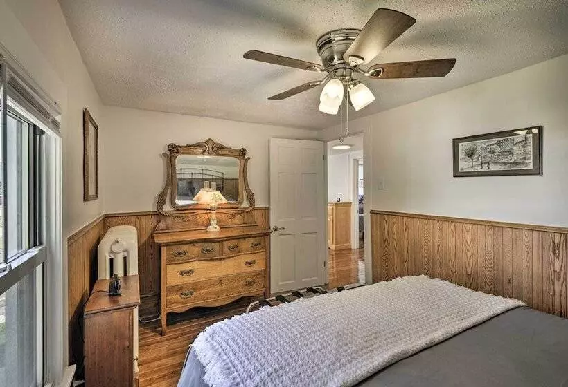 Montour Falls Home: 2 Mi To Seneca Lake & Wineries