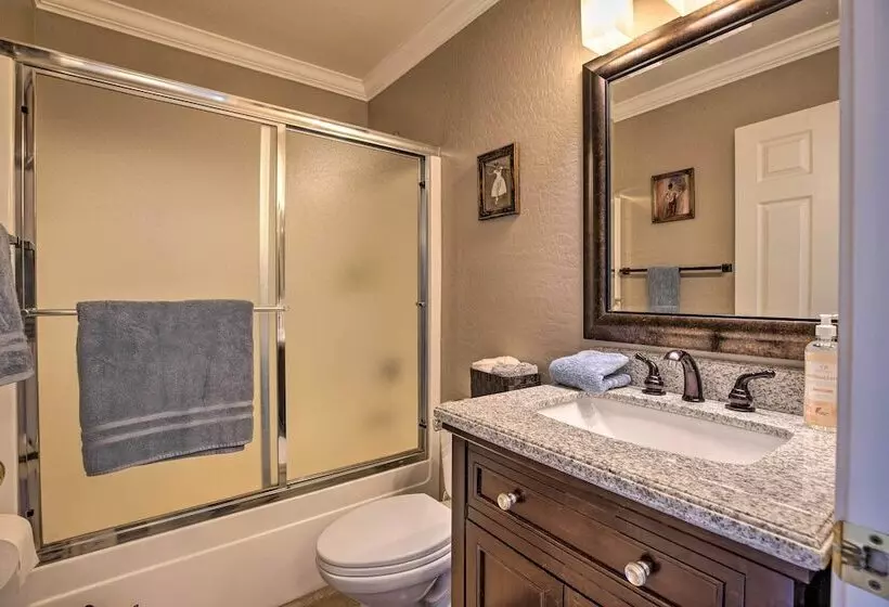 Sunny San Tan Valley Home W/ Grill On Golf Course!