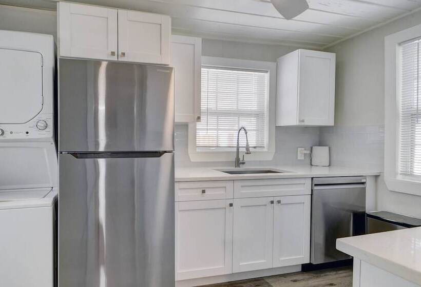 Sunset Cottage West Palm Beach/close To Downtown/ Shops/ Pet Friendly