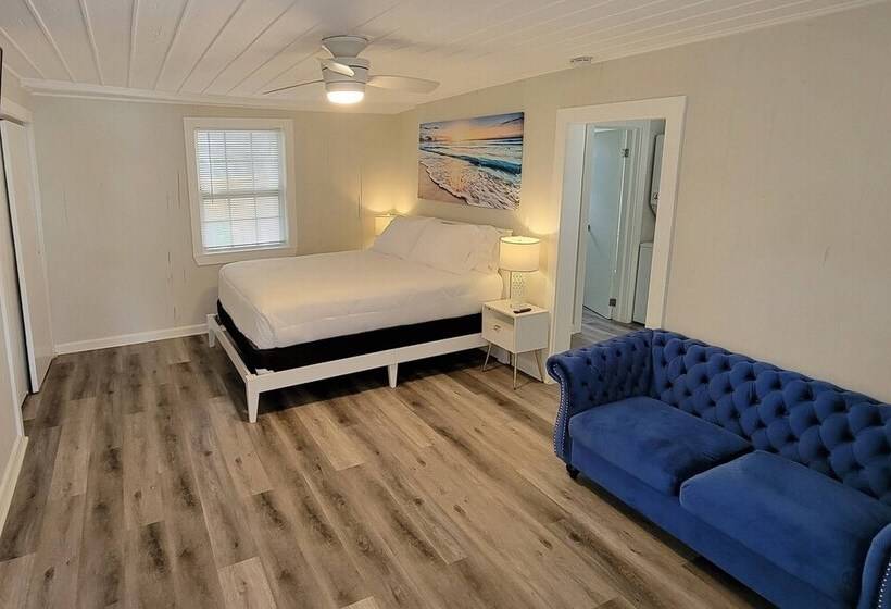 Sunset Cottage West Palm Beach/close To Downtown/ Shops/ Pet Friendly