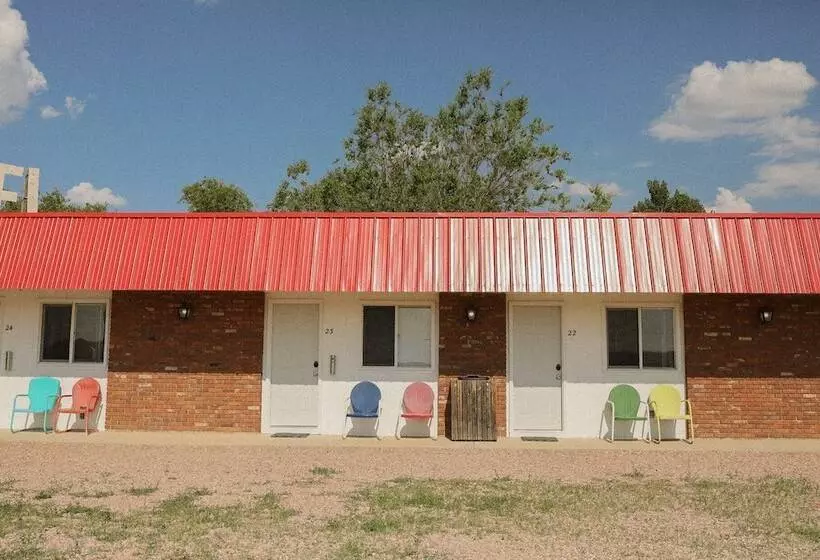 The Redwood Motel
