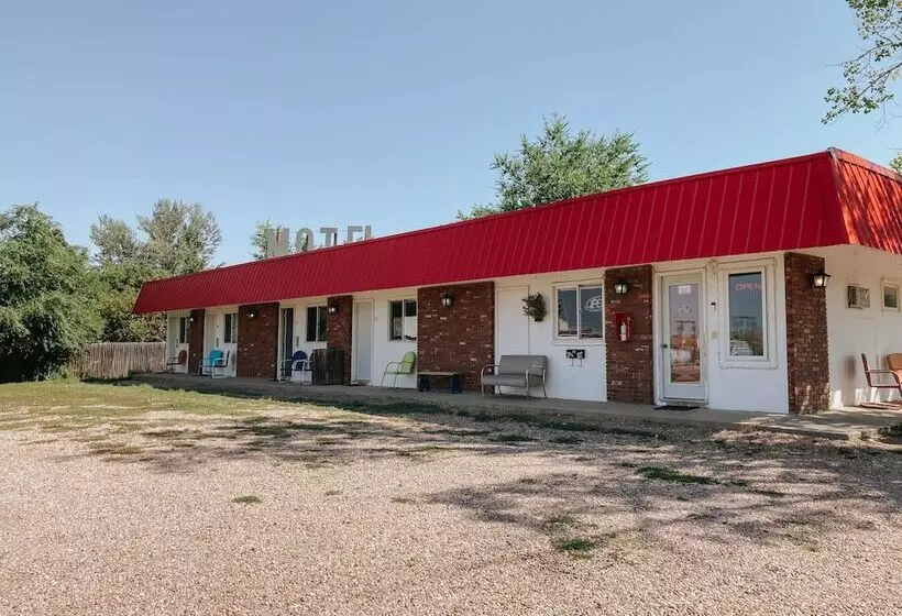 The Redwood Motel